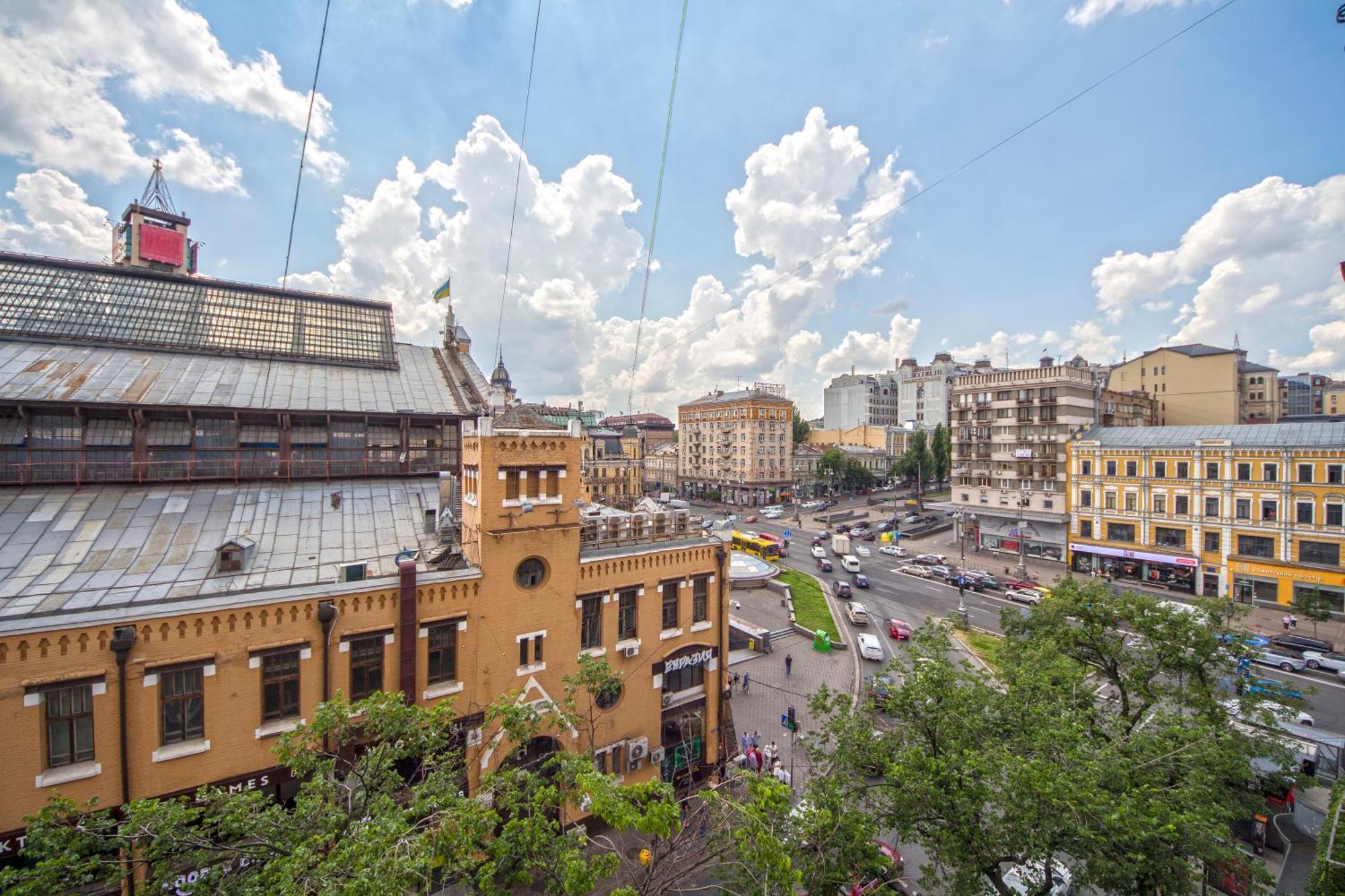 Central Dayflat Apartments Kyiv Exterior photo
